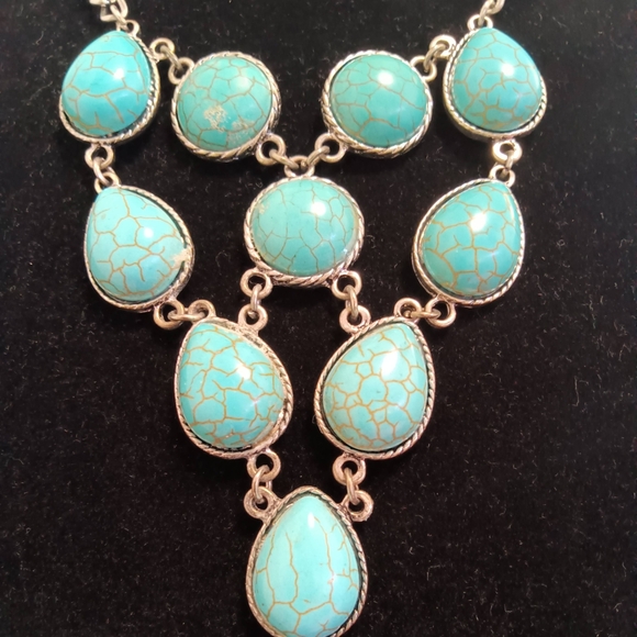 Faux Turquoise Silver Tone Bib Style Statement Necklace - Picture 2 of 5